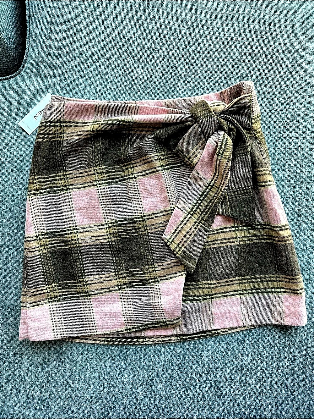 Wilfred Wool/Cashmere Blend Plaid Mini Skirt in Pink & Brown Size 6 org. $128